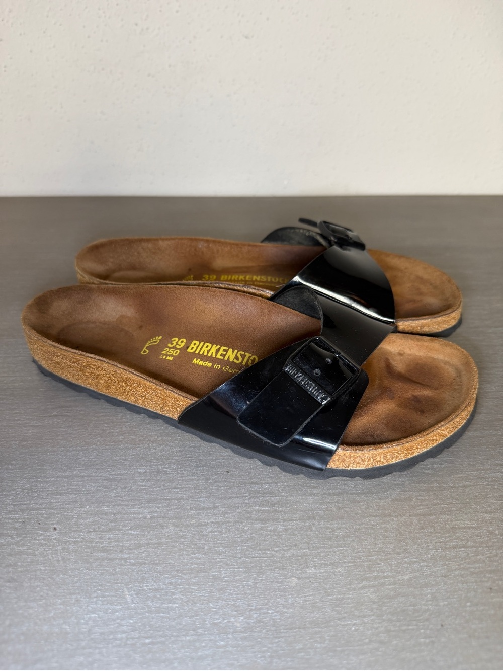 Birkenstock Madrid Birko Flor Sandals Black Patent Slide EU 39 Women’s 8